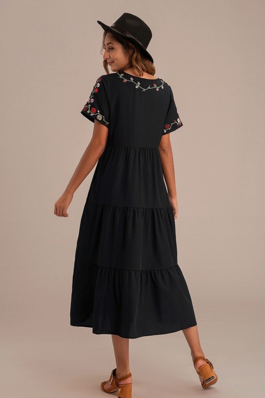 New Floral Embroidered Short Sleeve Round Neck Tiered Midi Dress Black