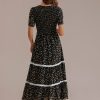 Best Floral Short Sleeve Round Neck Smocked Midi Dress Black