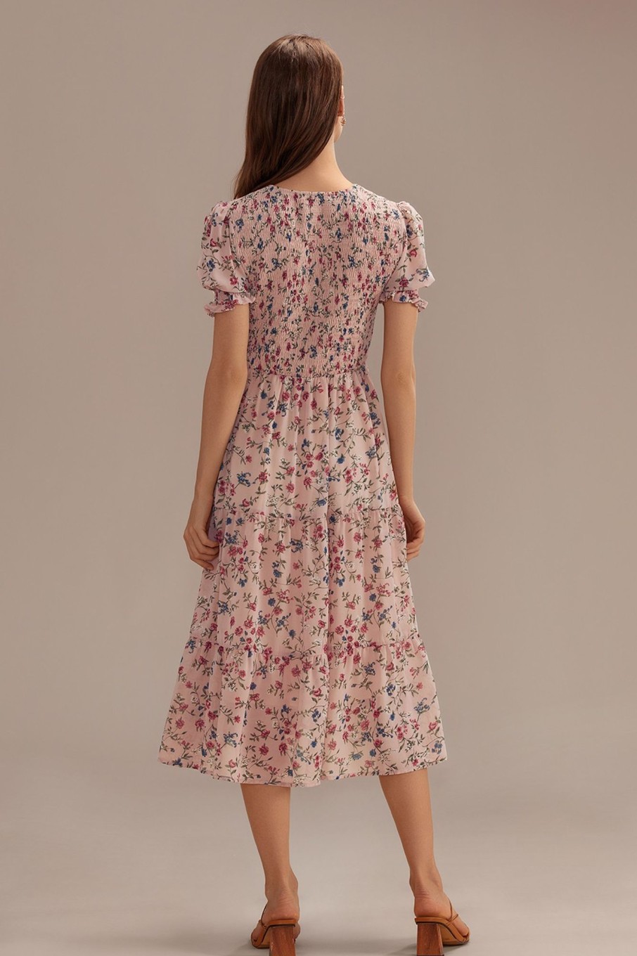 Clearance Floral Short Sleeve Round Neck Smocked Tiered Midi Dress Pink