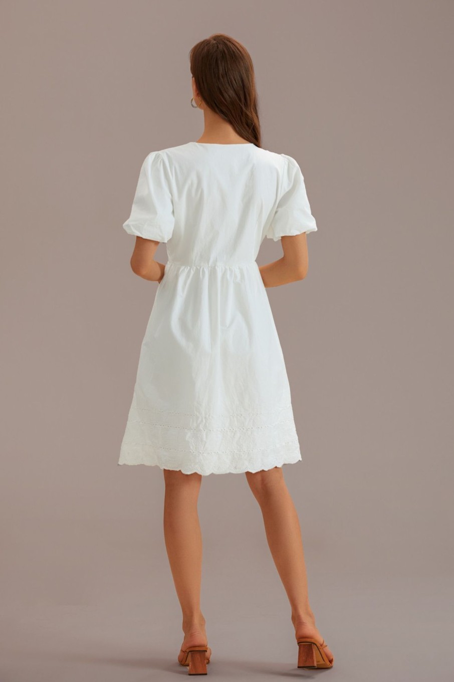 Best Short Sleeve V Neck Midi Dress With Buttons White