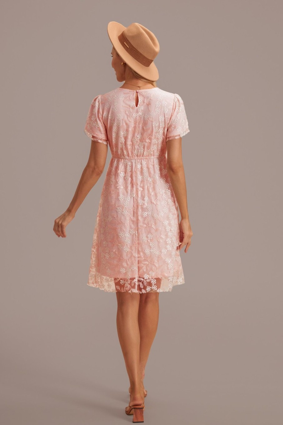 New Embroidery Flowers Round Neck Short Sleeve Midi Dress Pink