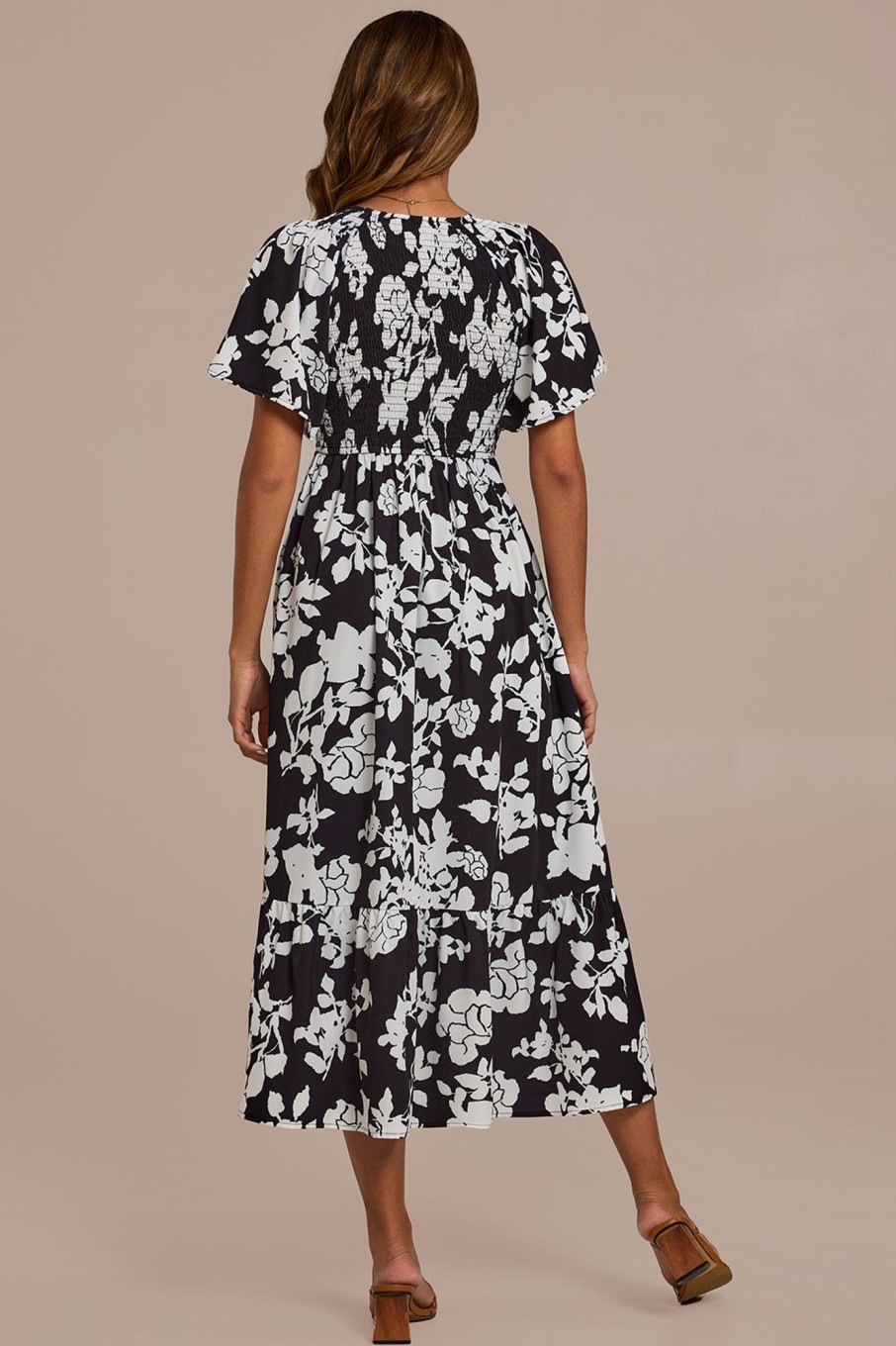 Online Floral Short Sleeve V Neck Smocked Tiered Maxi Dress Black And White