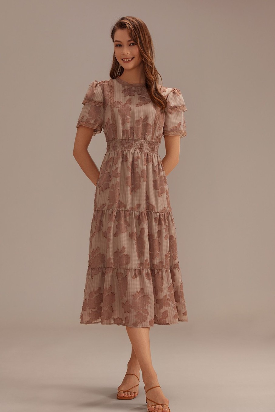 Best Lace Short Sleeve Round Neck Tiered Midi Dress Floral