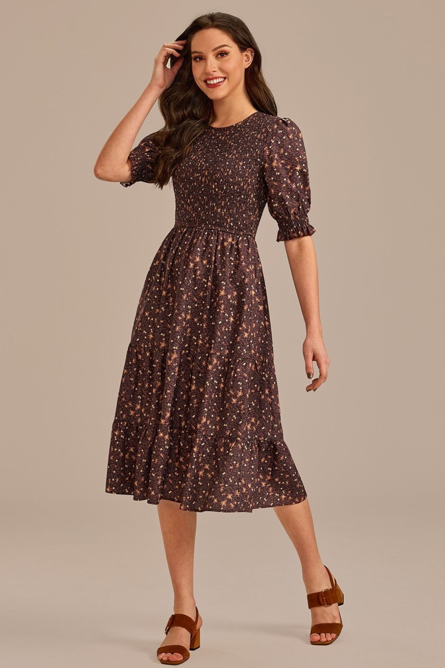 Hot Floral Short Sleeve Round Neck Midi Dress Olive