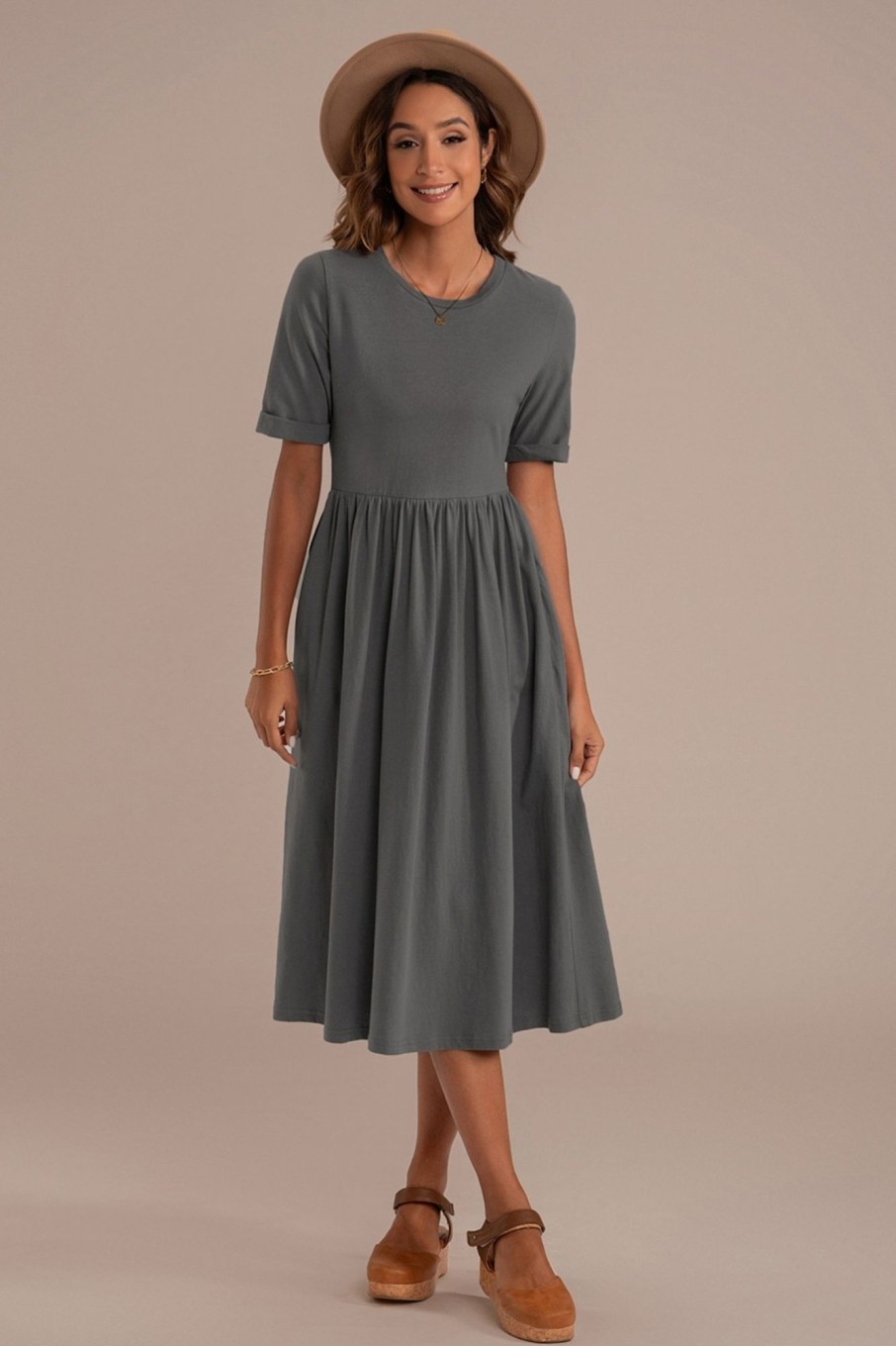 Online Short Sleeve Round Neck Casual Midi Dress With Pockets Green