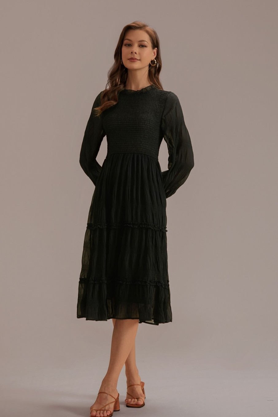 Wholesale Round Neck Elasticised Waist Long Sleeve Midi Dress Black