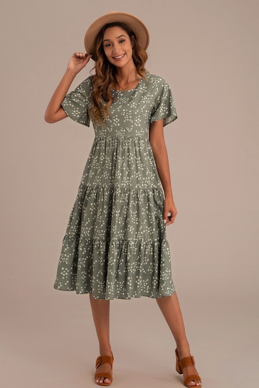 Wholesale Casual Short Sleeve Round Neck Tiered Floral Dress Green