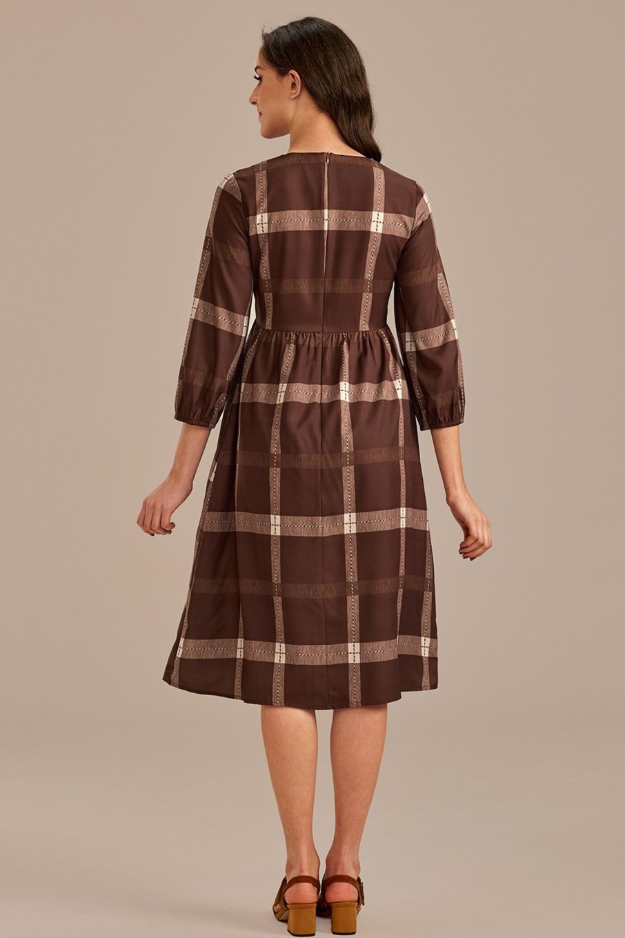 Best Plaid Half Sleeve V Neck Midi Dress Brown