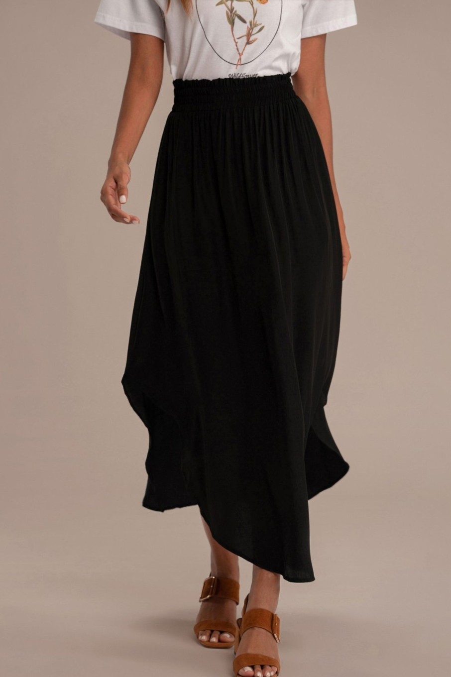 New Elastic Waist Side Pocket Rounded Hemline Skirt Black