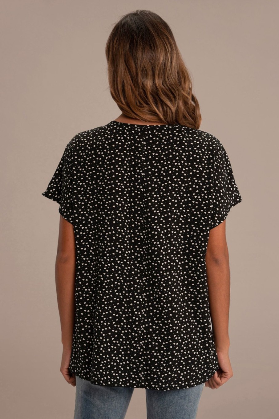 New All Over Heart Print V Neck Short Sleeve Top Black