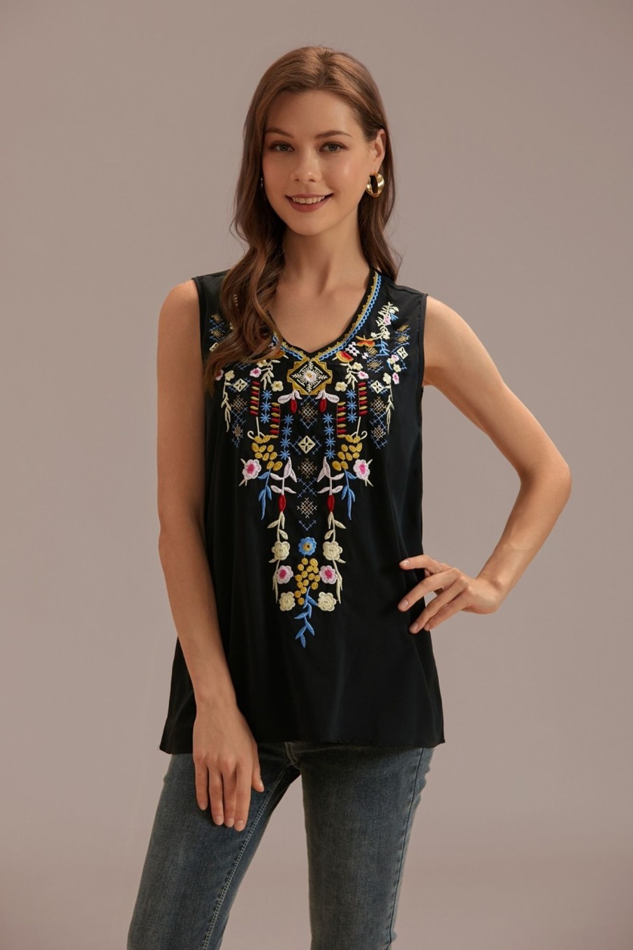 New V Neck Sleeveless Embroidered Top Black