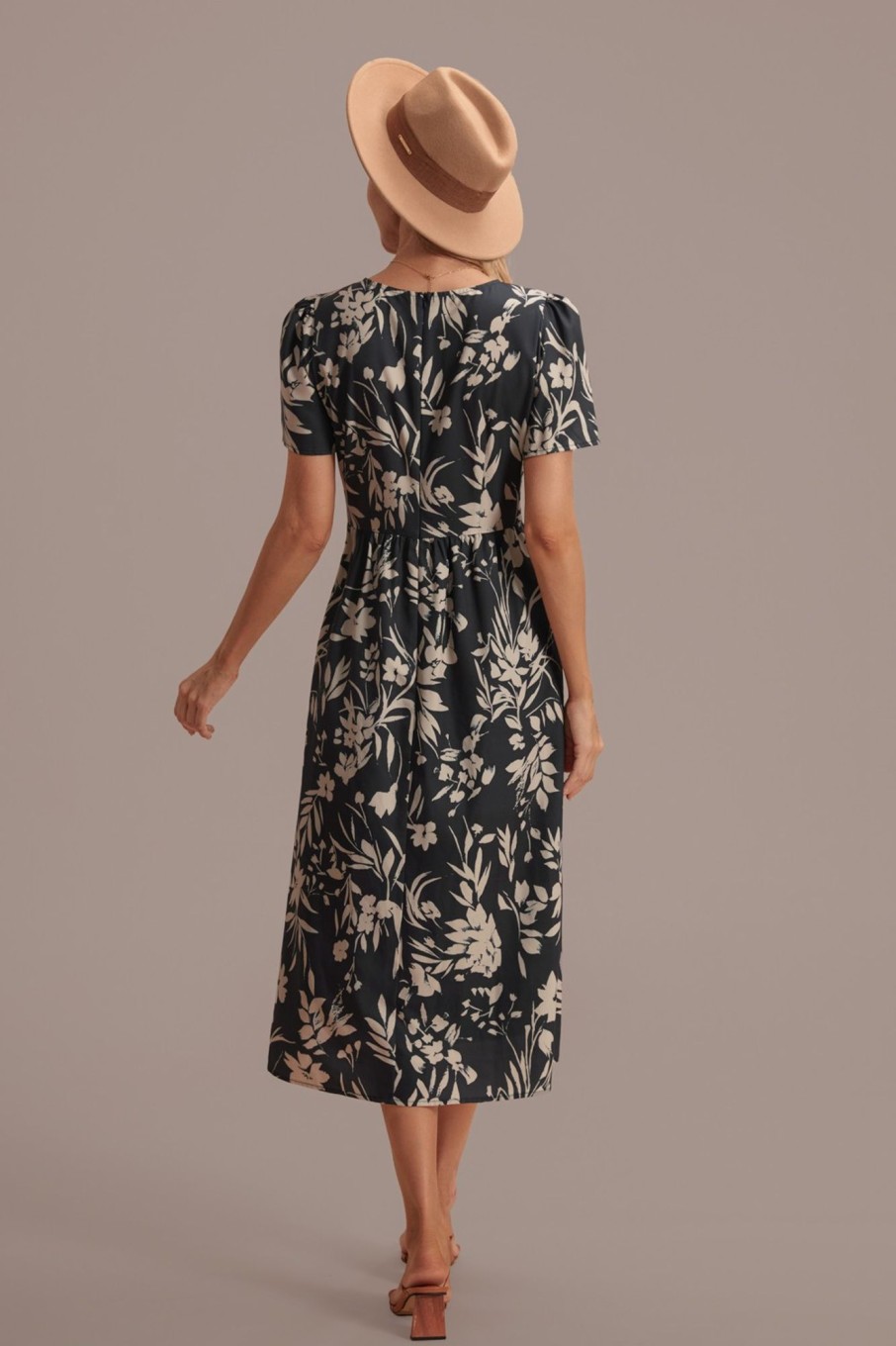 Hot Black Floral Round Neck Short Sleeve Midi Dress Multi