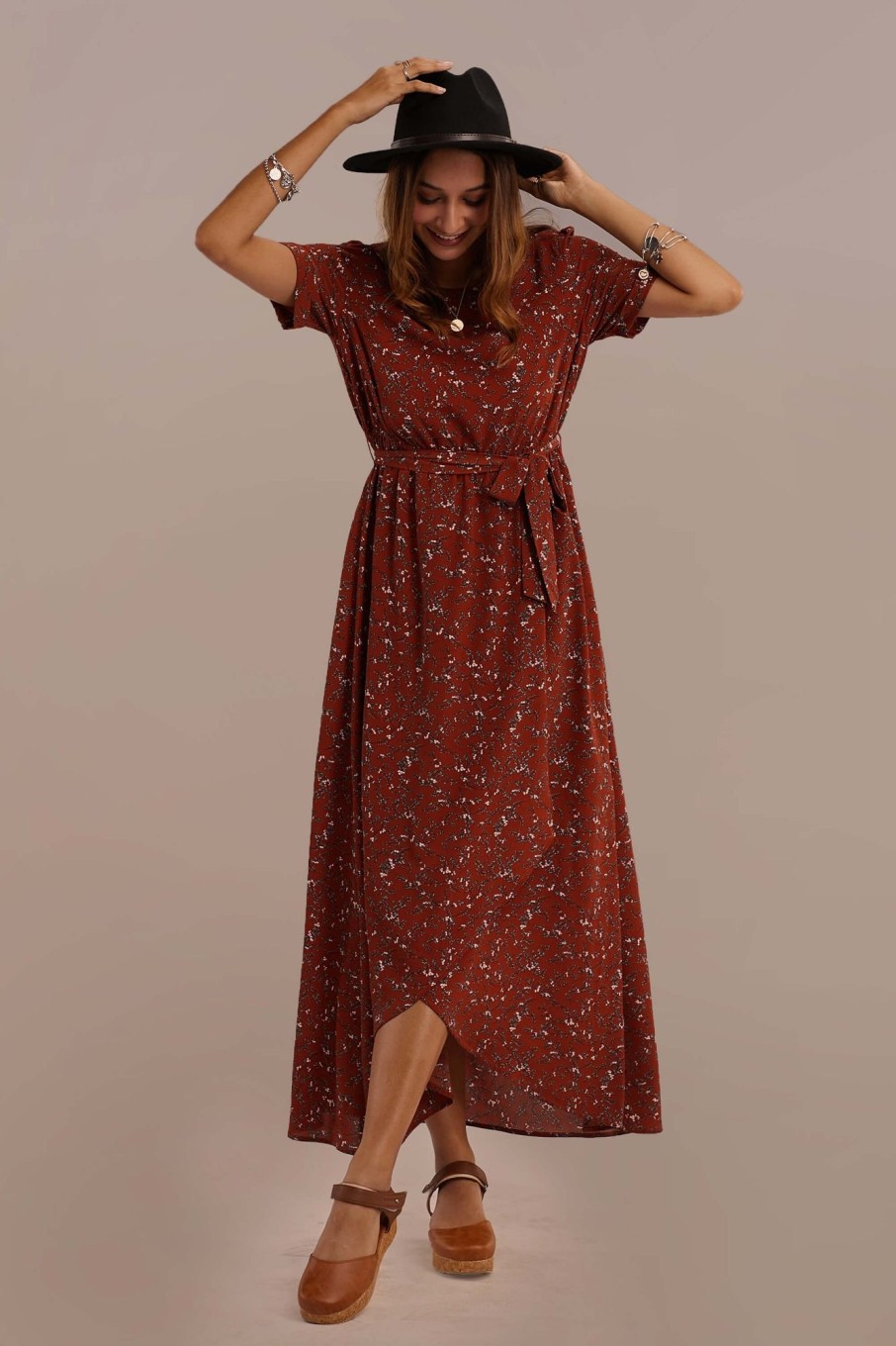 Online Short Sleeve Round Neck Elastic Waist Along With A Belt Tie Floral Maxi Dress Rust