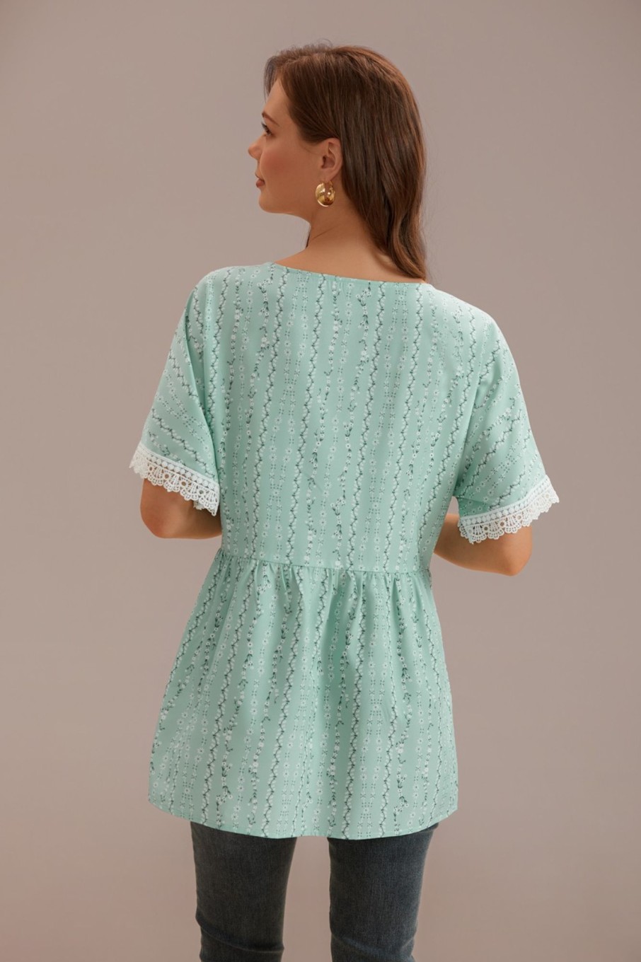 Wholesale Floral Round Neck Short Sleeve Blouse Sage